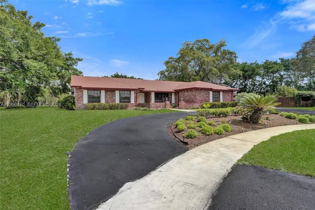 18428 S 102nd Way S, Boca Raton, FL 33498