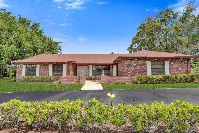 18428 S 102nd Way S, Boca Raton, FL 33498