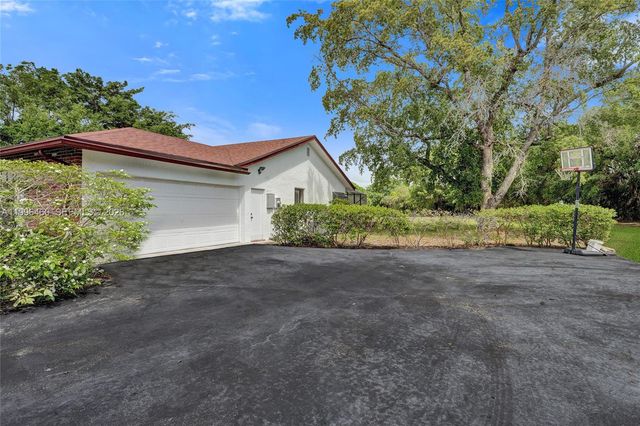 18428 S 102nd Way S, Boca Raton, FL 33498