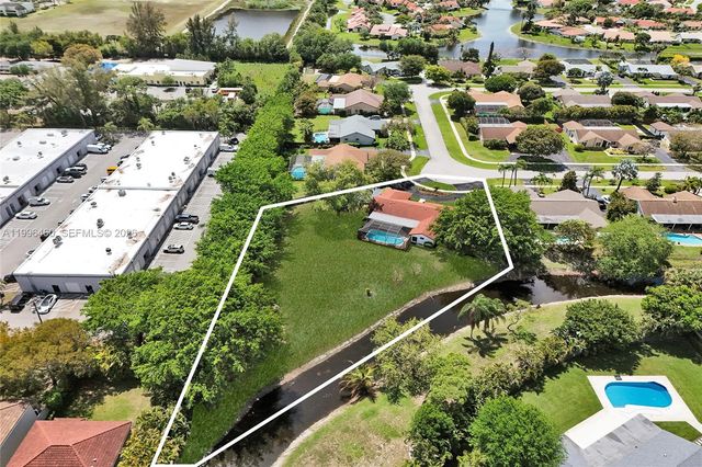 18428 S 102nd Way S, Boca Raton, FL 33498
