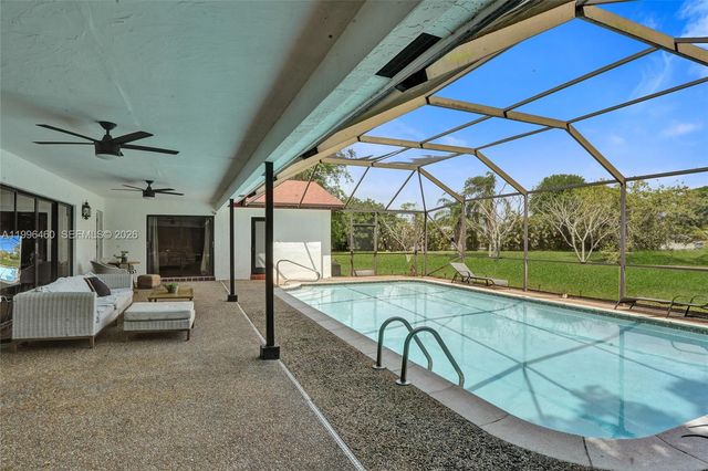 18428 S 102nd Way S, Boca Raton, FL 33498
