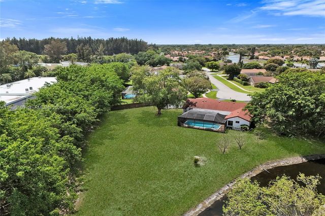 18428 S 102nd Way S, Boca Raton, FL 33498