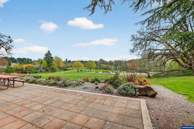 5003 NW Lavender Cir, Corvallis, OR 97330