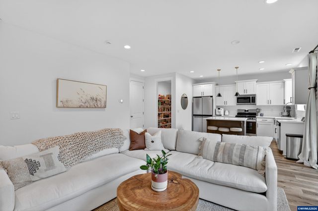 5003 NW Lavender Cir, Corvallis, OR 97330