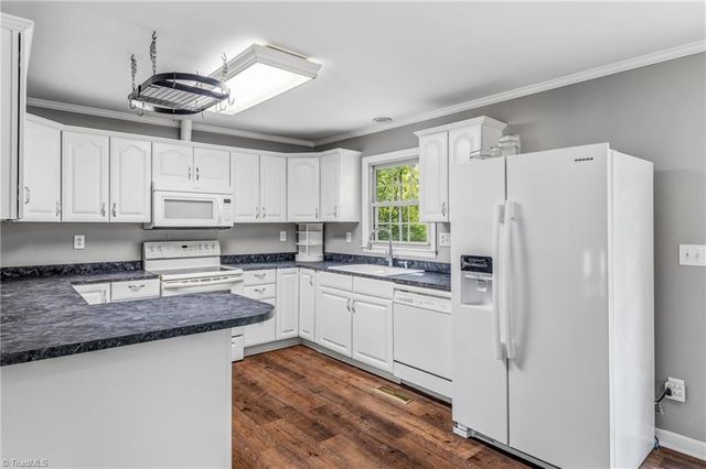 104 Windover Drive, Pinnacle, NC 27043
