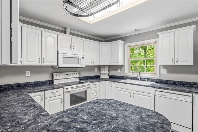104 Windover Drive, Pinnacle, NC 27043