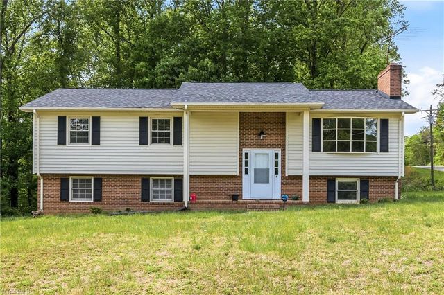 104 Windover Drive, Pinnacle, NC 27043