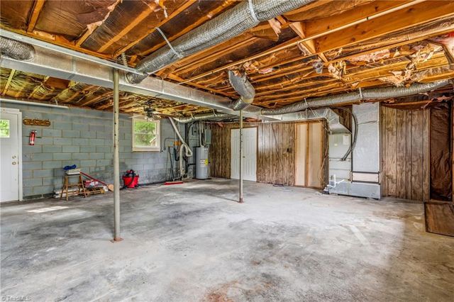 104 Windover Drive, Pinnacle, NC 27043