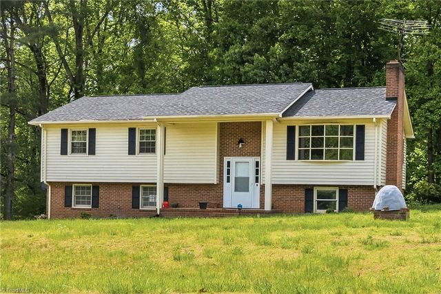 104 Windover Drive, Pinnacle, NC 27043