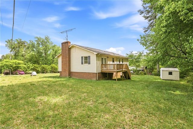 104 Windover Drive, Pinnacle, NC 27043