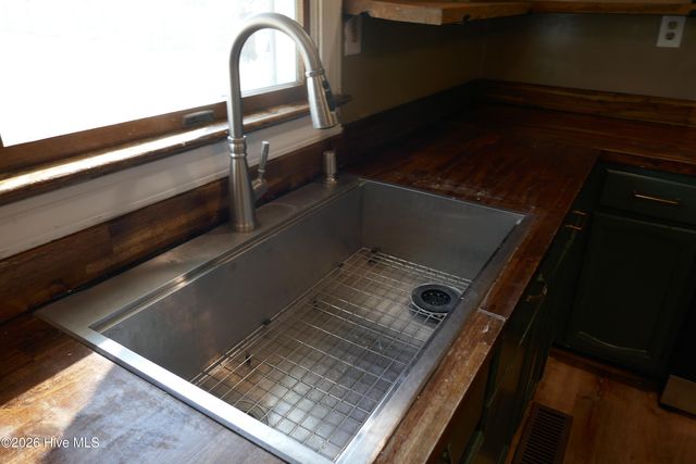 1803 Vine Street, Elizabeth City, NC 27909