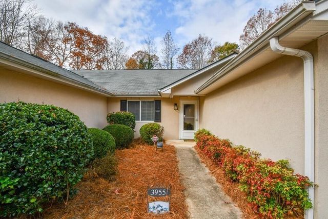 3955 Hidden Hollow Drive, Gainesville, GA 30506