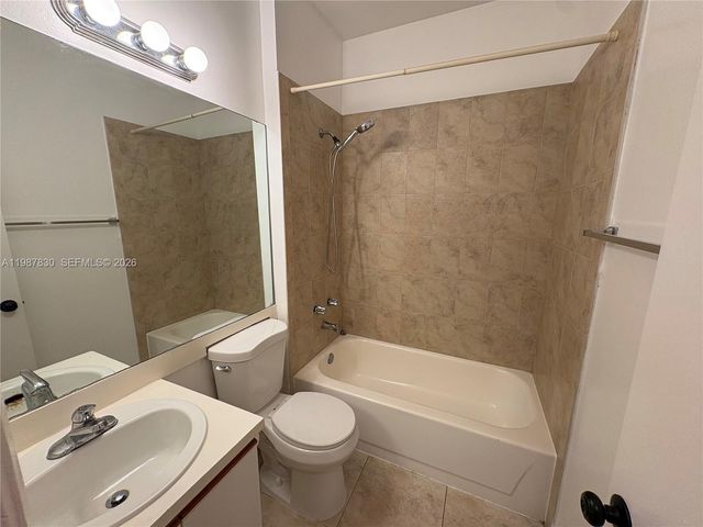 601 Cypress Lake Blvd P14, Deerfield Beach, FL 33064