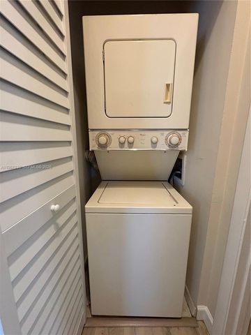 601 Cypress Lake Blvd P14, Deerfield Beach, FL 33064