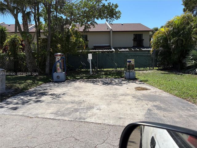601 Cypress Lake Blvd P14, Deerfield Beach, FL 33064
