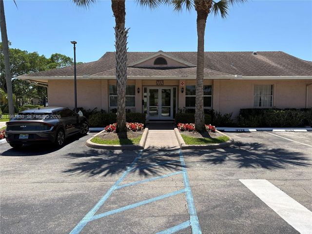 601 Cypress Lake Blvd P14, Deerfield Beach, FL 33064