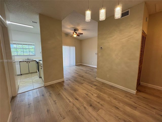 601 Cypress Lake Blvd P14, Deerfield Beach, FL 33064