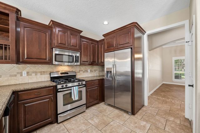 27112 Fairway Crossings Drive, Huffman, TX 77336
