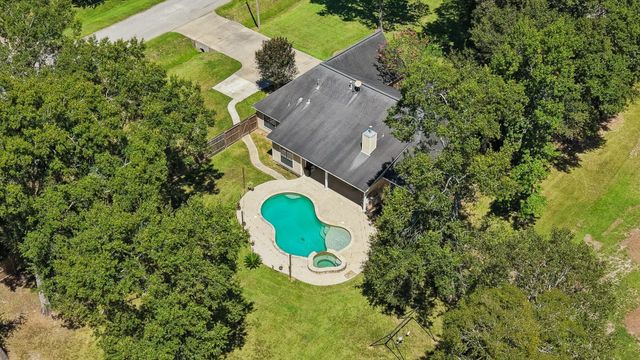 27112 Fairway Crossings Drive, Huffman, TX 77336