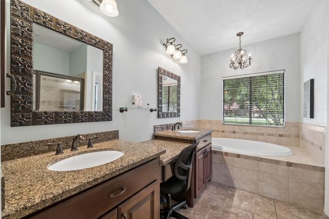 27112 Fairway Crossings Drive, Huffman, TX 77336