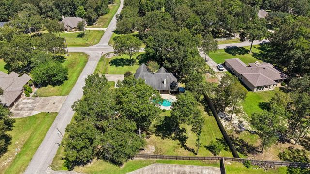 27112 Fairway Crossings Drive, Huffman, TX 77336