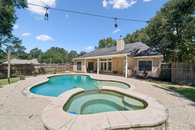 27112 Fairway Crossings Drive, Huffman, TX 77336