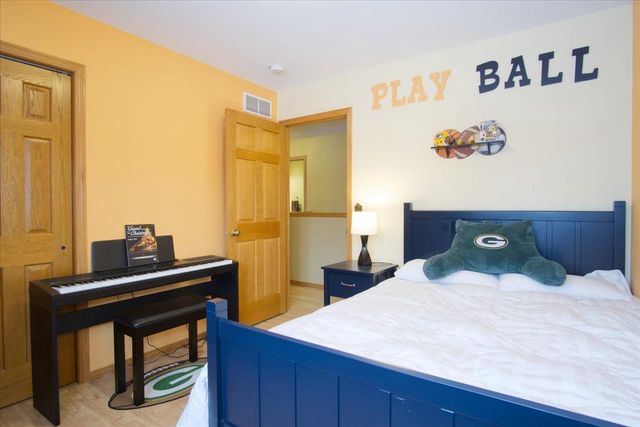 6106 Fredericksburg Lane, Madison, WI 53718