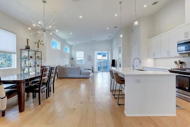 7008 Zachary DR, Austin, TX 78724