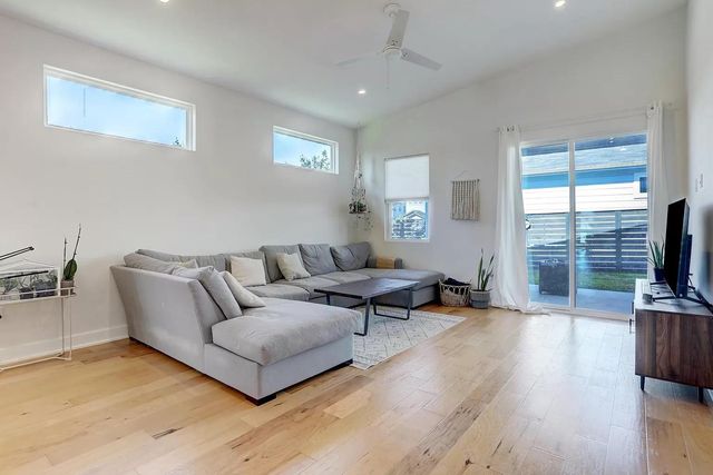 7008 Zachary DR, Austin, TX 78724