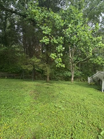 5551 Highway 52, W, Lafayette, TN 37083