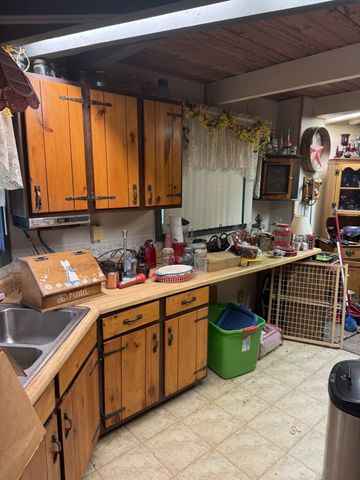 5551 Highway 52, W, Lafayette, TN 37083