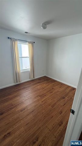 51 Godwin 2 second flo, Paterson, NJ 07501