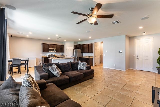 7255 Dazzle Point Street, North Las Vegas, NV 89084