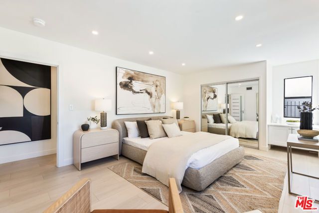 11344 Delano Street, North Hollywood (los Angeles), CA 91606