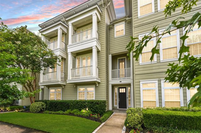 194 W Breezy Way, The Woodlands, TX 77380