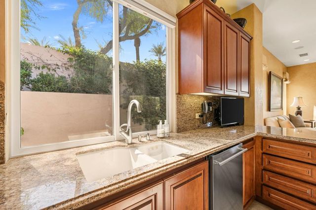 311 Eagle Dance Circle, Palm Desert, CA 92211