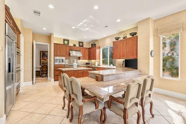 311 Eagle Dance Circle, Palm Desert, CA 92211