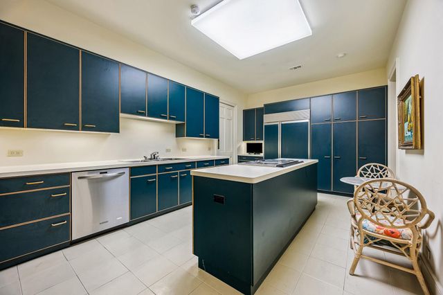 2121 Kirby Drive 7NE, Houston, TX 77019