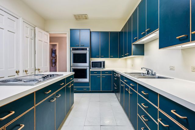 2121 Kirby Drive 7NE, Houston, TX 77019