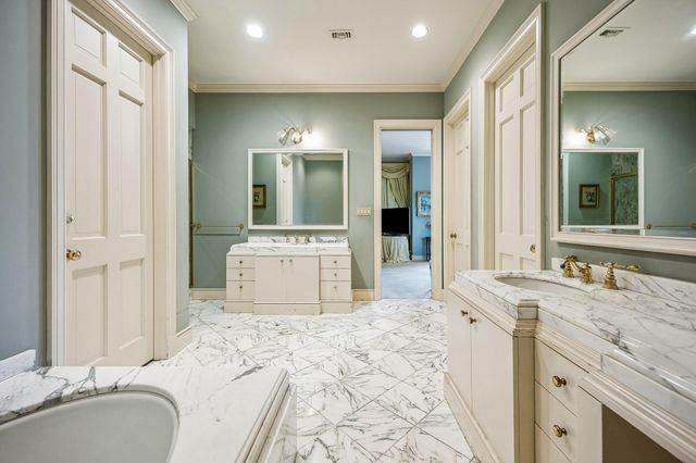 2121 Kirby Drive 7NE, Houston, TX 77019