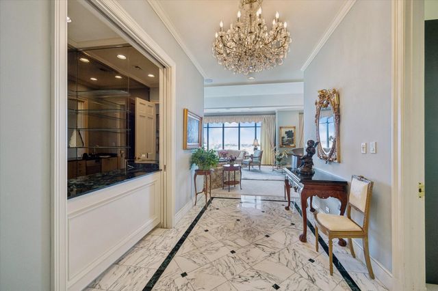 2121 Kirby Drive 7NE, Houston, TX 77019