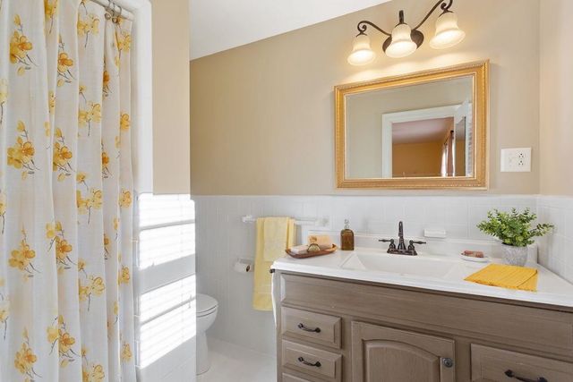 210 EDGEWOOD RD, Staunton, VA 24401