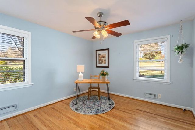 210 EDGEWOOD RD, Staunton, VA 24401