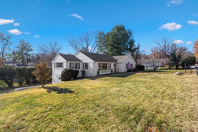 210 EDGEWOOD RD, Staunton, VA 24401