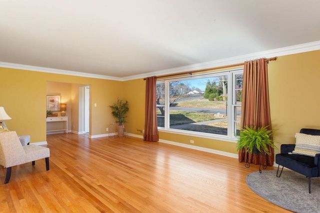 210 EDGEWOOD RD, Staunton, VA 24401