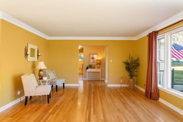 210 EDGEWOOD RD, Staunton, VA 24401