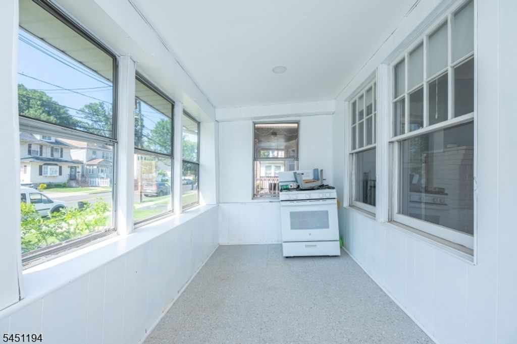 159 E Grant Ave, Roselle Park Boro, NJ 07204 — photo 5