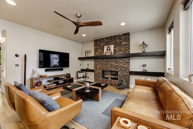 2963 S Old Hickory Way, Boise, ID 83716