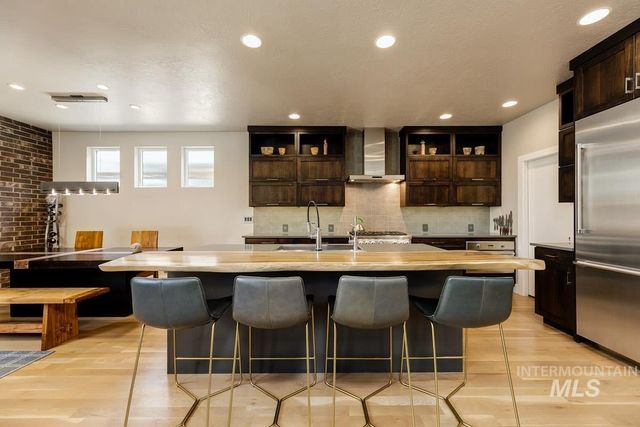 2963 S Old Hickory Way, Boise, ID 83716