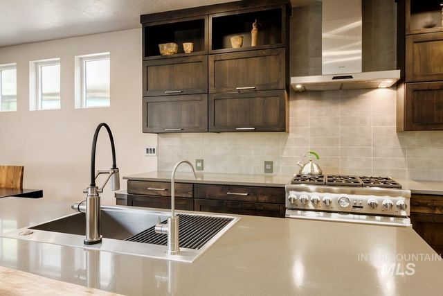 2963 S Old Hickory Way, Boise, ID 83716